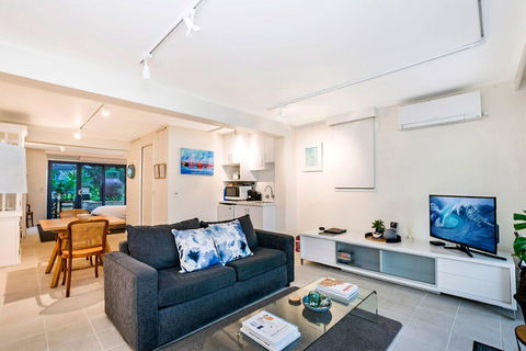 The Waterfront Apartment - Your Accommodation 7