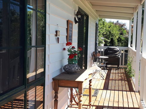 The Bohemian Art Studio - Your Accommodation 1