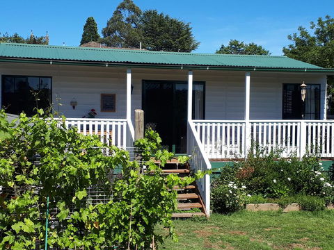 The Bohemian Art Studio - Your Accommodation 2