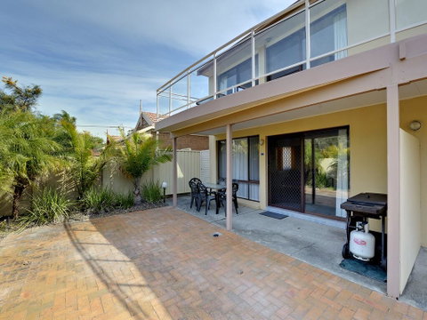 The Breakers, 16B Government Road - Your Accommodation 0