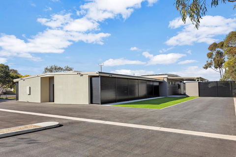 The Bunkhouse - Your Accommodation 2