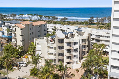 The Burlington Holiday Apartments - Your Accommodation 2