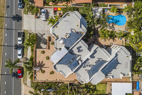 The Burlington Holiday Apartments - Your Accommodation 3