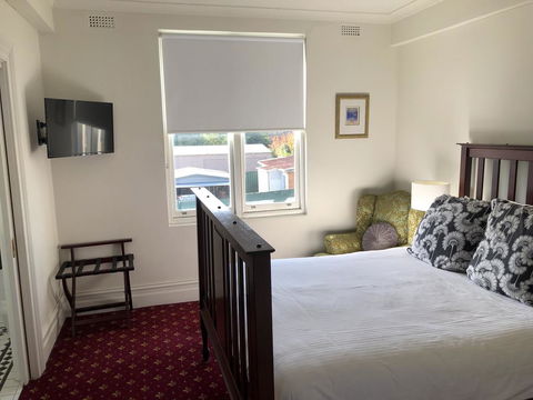 The Corner Hotel Alexandra - Your Accommodation 1