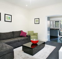 The Courtyard of St Neot - Art Deco 2BR Potts Point Apartment with Large Courtyard in Stunning Location - Your Accommodation