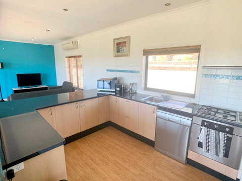 The Daydawn Dairy - Perched High, Simple Living & What A View! - Your Accommodation 2