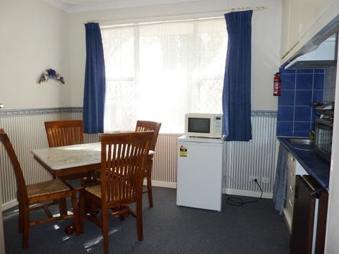 The Doo Drop Inn - Your Accommodation 1