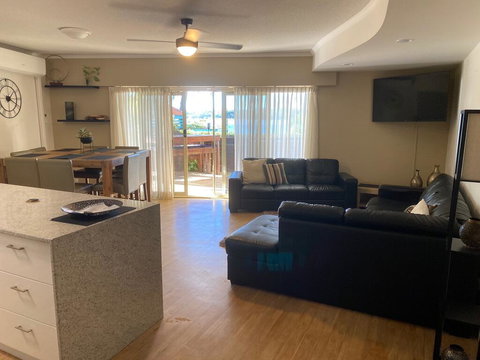 The Esplanade Holiday Apartments - Your Accommodation 1