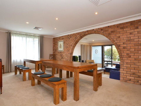 The House On The Lake @ Fishing Point, Lake Macquarie - Honestly Put The Line In And Catch Fish - Your Accommodation 2