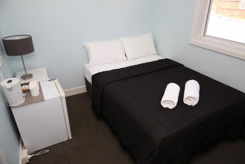 The Lakes Hotel - Your Accommodation 2