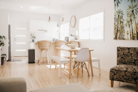 The Palms - Stylish, Modern And Cute As A Button - Your Accommodation 0