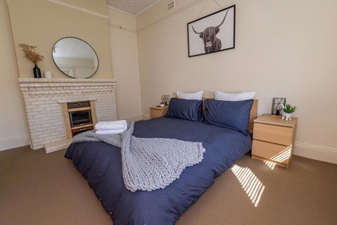 The Pearl On Prince  Stylish Cottage, CBD, Wifi - Your Accommodation 2