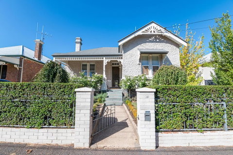 The Pearl On Prince  Stylish Cottage, CBD, Wifi - Your Accommodation 0