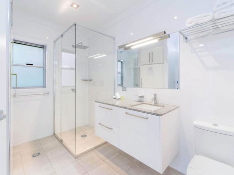 The Pilotage 2 - On Clarence Street - Your Accommodation 1