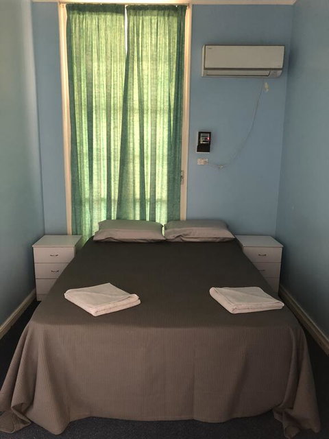 The Pink House - Your Accommodation 0