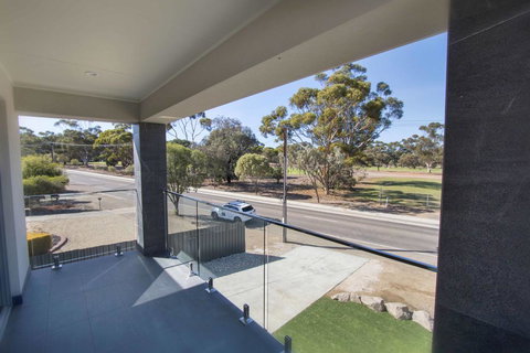 The Races Complex - Your Accommodation 2