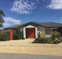 The Red Door - Your Accommodation