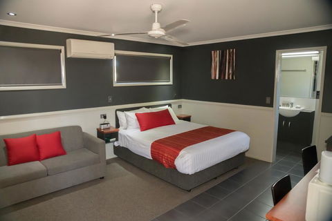 The Rocks Motel - Your Accommodation 1