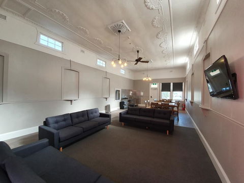 The Royal Hotel - Your Accommodation 3