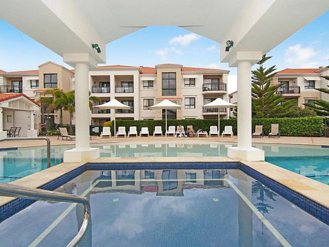 The Sands 2/20 Pacific Parade Opposite Beach Plus Air - Your Accommodation 0