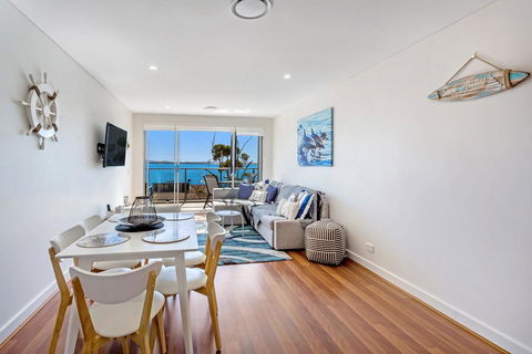 The Shoal Apartments, Unit 504/4-8 Bullecourt Street - Your Accommodation 3