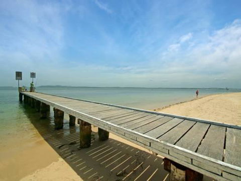 The Shoal One Block From The Beach - Your Accommodation 0