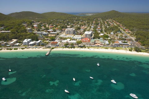 The Shoal One Block From The Beach - Your Accommodation 2