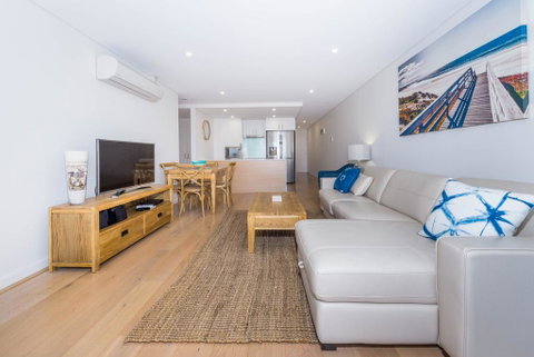 The Shoal Unit 405 - Shoal Bay - Your Accommodation 2