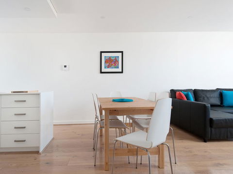 The Shoal, Unit 309/4-8 Bullecourt Street - Your Accommodation 0