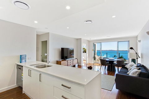 The Shoal, Unit 510/4-8 Bullecourt Street - Your Accommodation 3