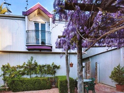 The Stable On Olive - Your Accommodation 0
