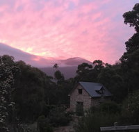 The Stone Cottage with tennis court - Your Accommodation