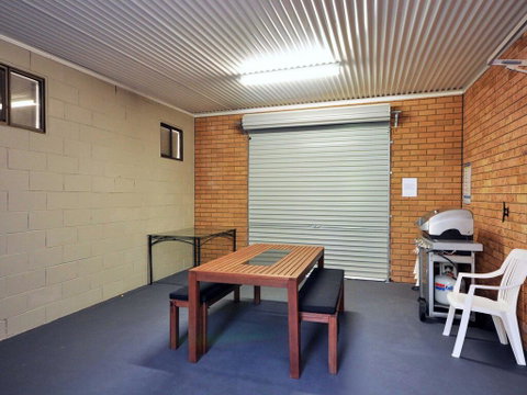 The Studio On The Lake @ Fishing Point, Lake Macquarie - Honestly Put The Line In And Catch Fish - Your Accommodation 2