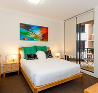 Thriving city location dining hub - Your Accommodation