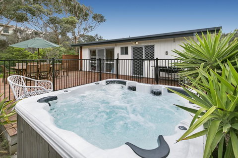 To The Beach - Your Accommodation 3