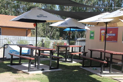 Tocumwal Hotel Motel (The Palms) - Your Accommodation 2