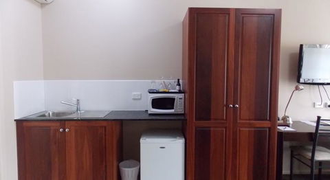 Top Of The Town Motel - Your Accommodation 0