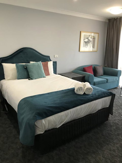Town & Country Motor Inn - Your Accommodation 0