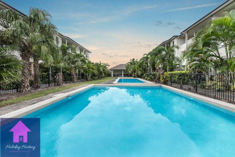 Townsville Luxury Spacious Apt 3 BR-2BTH Pools - Your Accommodation 0