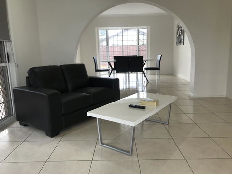 Townsville Wistaria Spacious Home - Your Accommodation 1