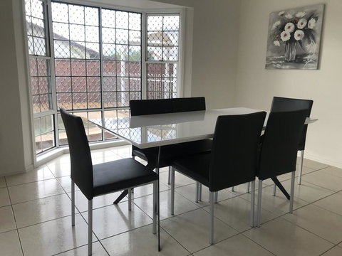 Townsville Wistaria Spacious Home - Your Accommodation 2