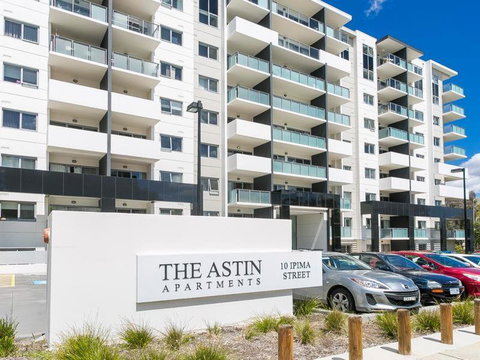 Tranquil, Relaxing Forrest Style Apartment - Braddon CBD - Your Accommodation 2