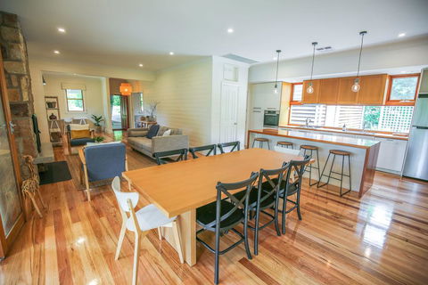 Two Oaks - Your Accommodation 1