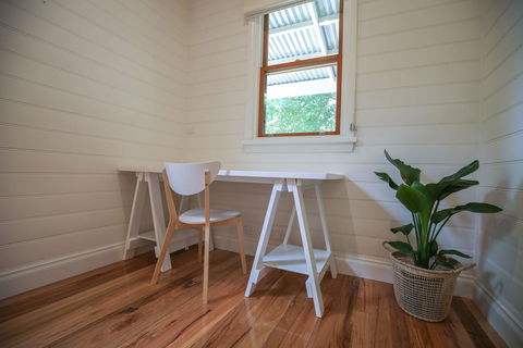 Two Oaks - Your Accommodation 3