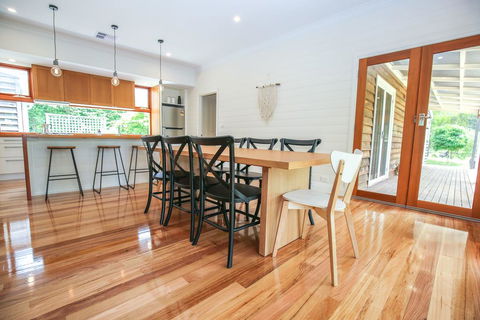 Two Oaks - Your Accommodation 2