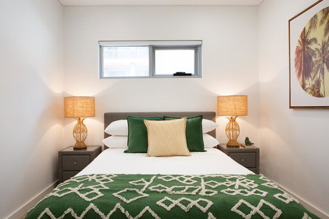 Ultra Modern Studio Suite With Balcony Near Shops - Your Accommodation 3