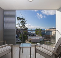 Unit 301 'The Shoal' 6-8 Bullecourt Street - Air con walking to local shops  beach - Your Accommodation