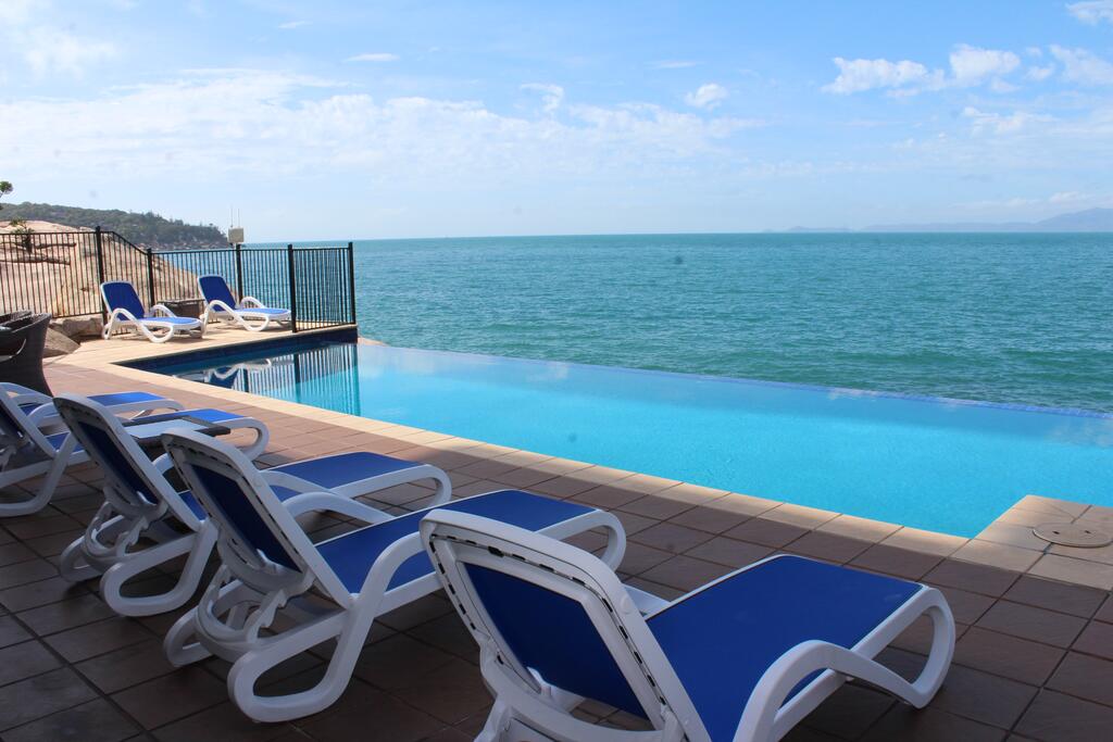 Nelly Bay QLD Your Accommodation