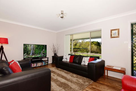 Valley Haven - 3 Bedrooms Close To The Village! - Your Accommodation 3