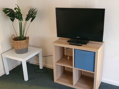 Value 2 Bed Villa Close To QEH + Airport + City + Beach - Your Accommodation 1